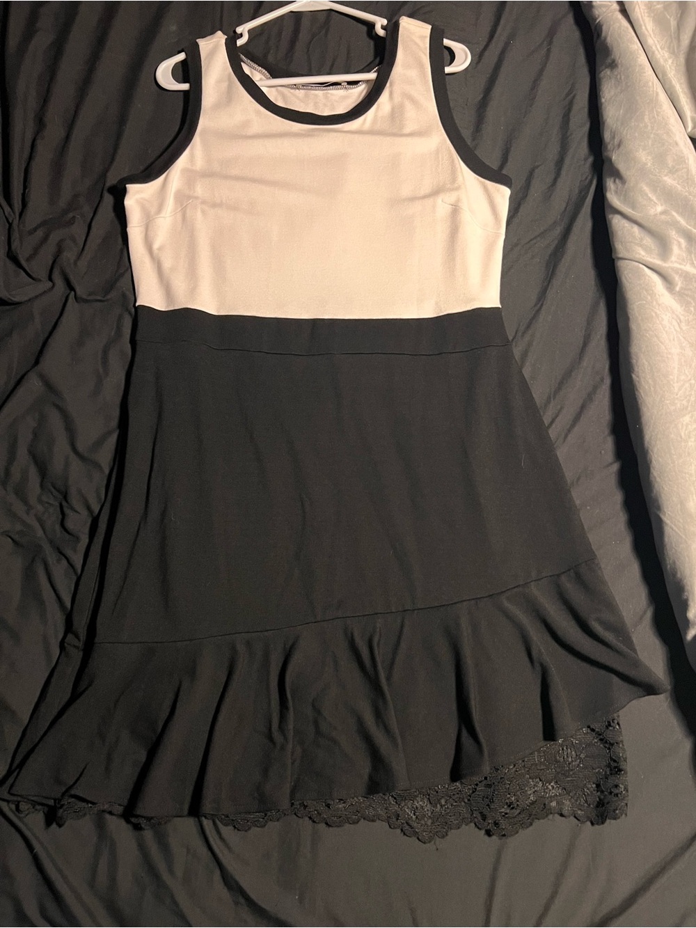 Two-Tone Black and White Sleeveless A-Line Dress XL